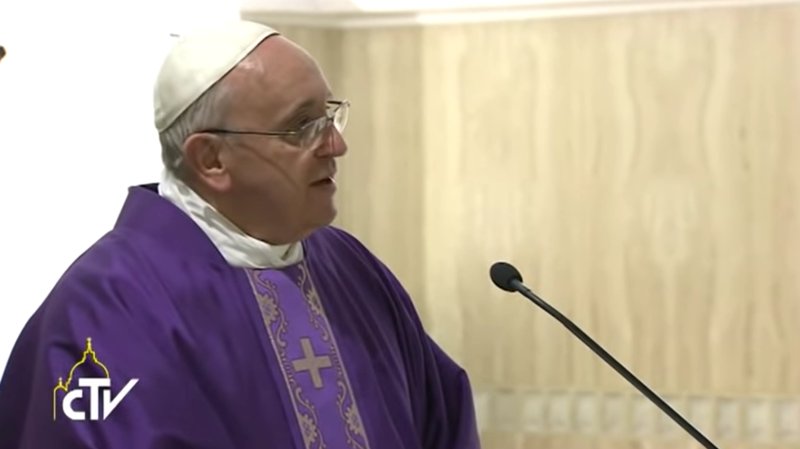 Pope Francis: Prayer Changes Hearts